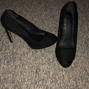 Suede black heels